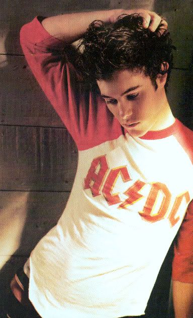 Adam Brody - Mibba.com